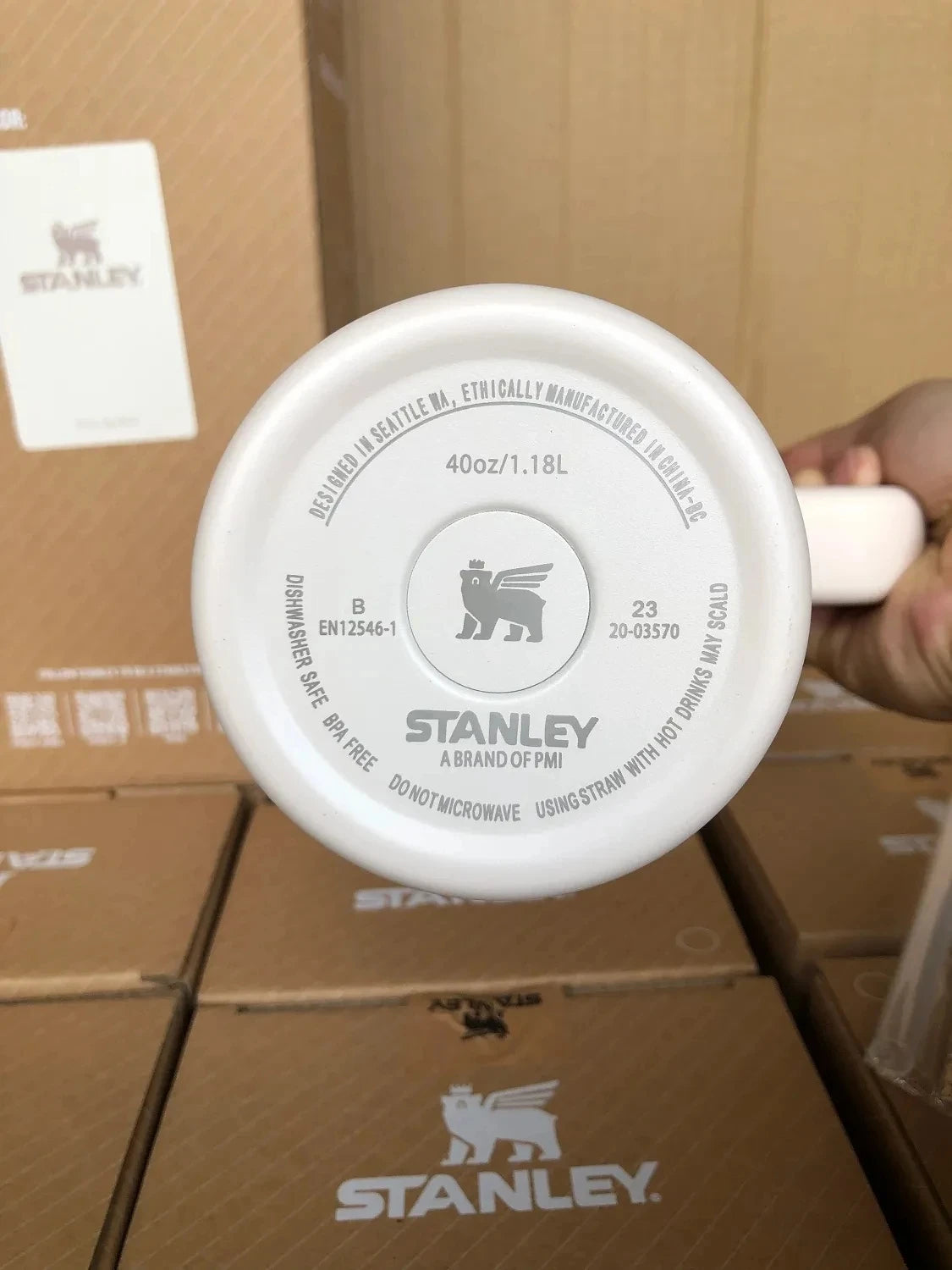 Copo Stanley Tumbler Quencher H2.0: Mantenha suas Bebidas na Temperatura Perfeita a Todo Momento!