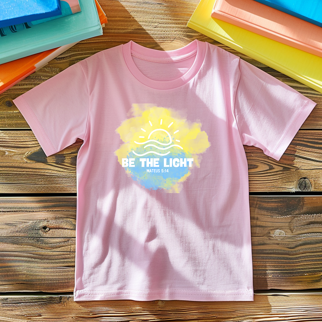 Camiseta Kids Be the Light: Expressando Amor a Deus com Estilo!     Supernova®